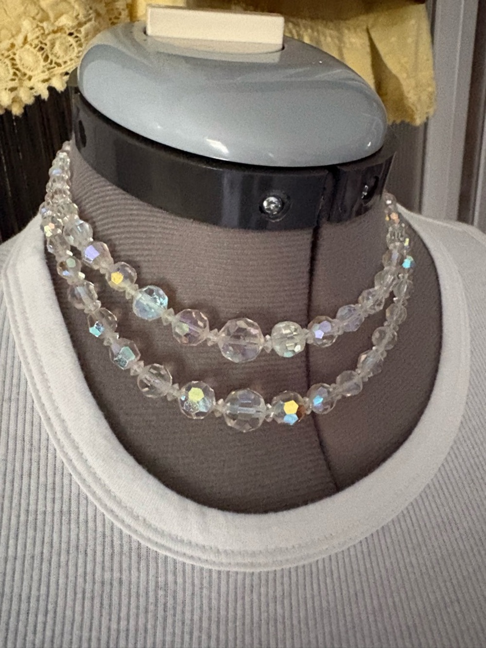 Vintage Iridescent Crystal Bead Choker Necklace - Clear